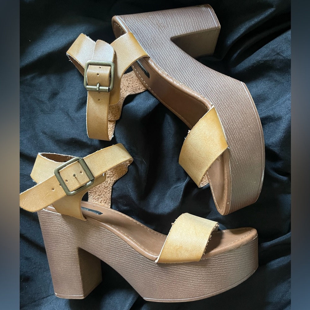 Forever 21 Tan Platform Shoes with Chunky Heel